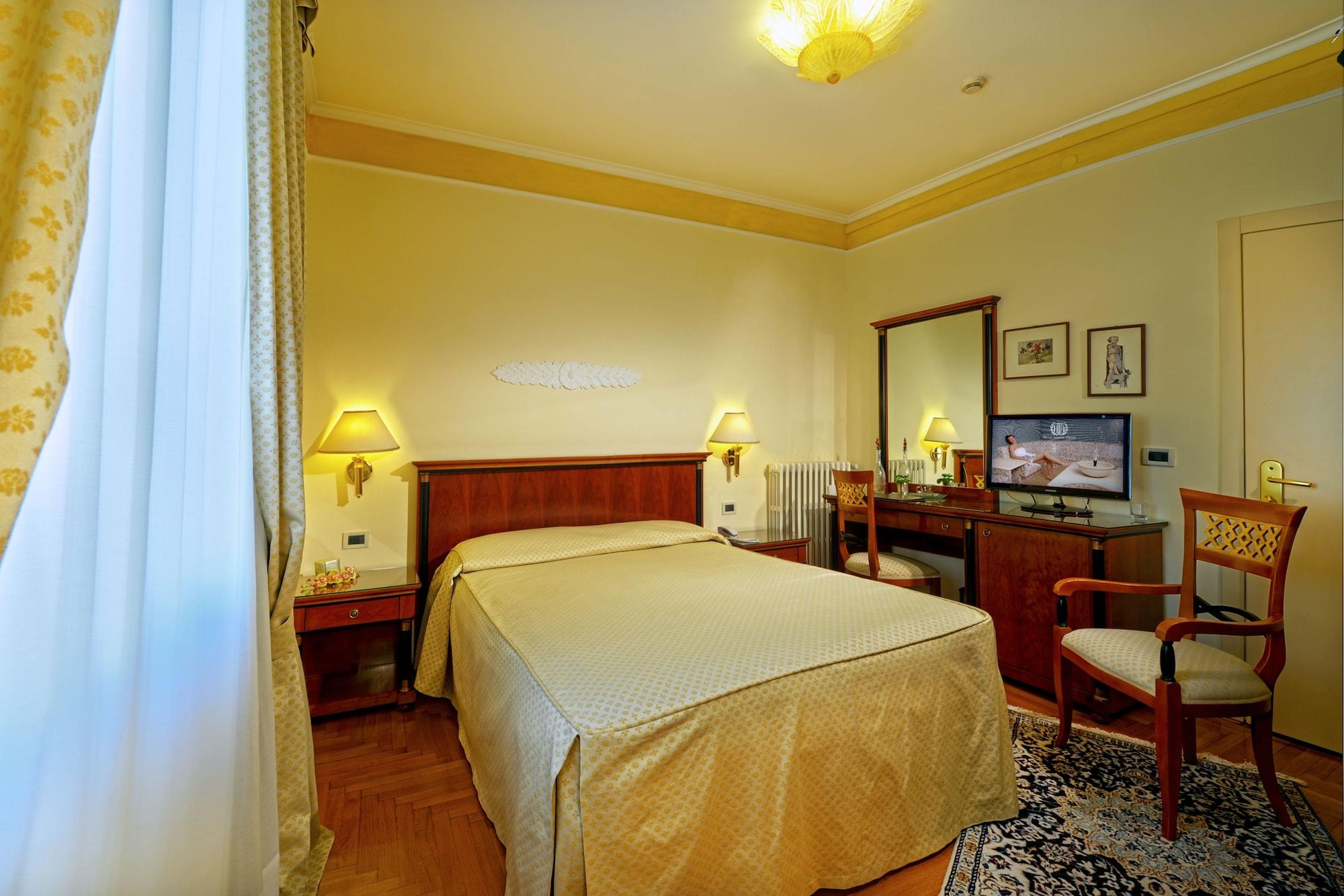 Hotel Aurora Terme Abano Terme Exteriör bild