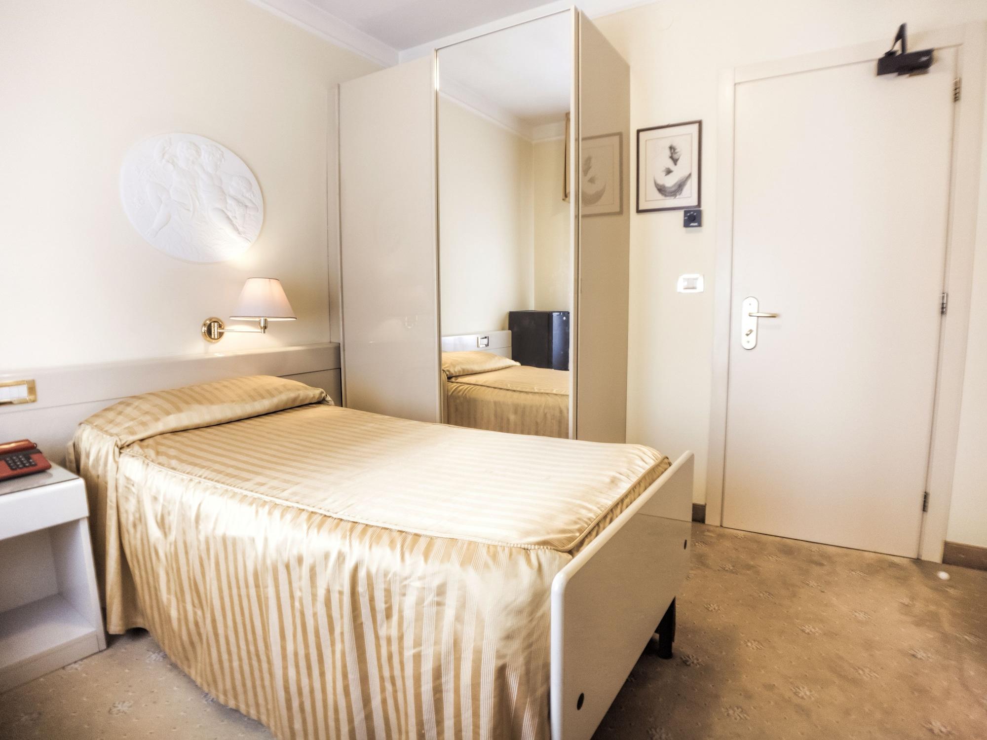 Hotel Aurora Terme Abano Terme Exteriör bild