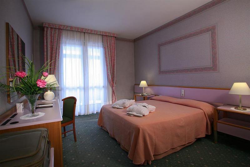Hotel Aurora Terme Abano Terme Exteriör bild